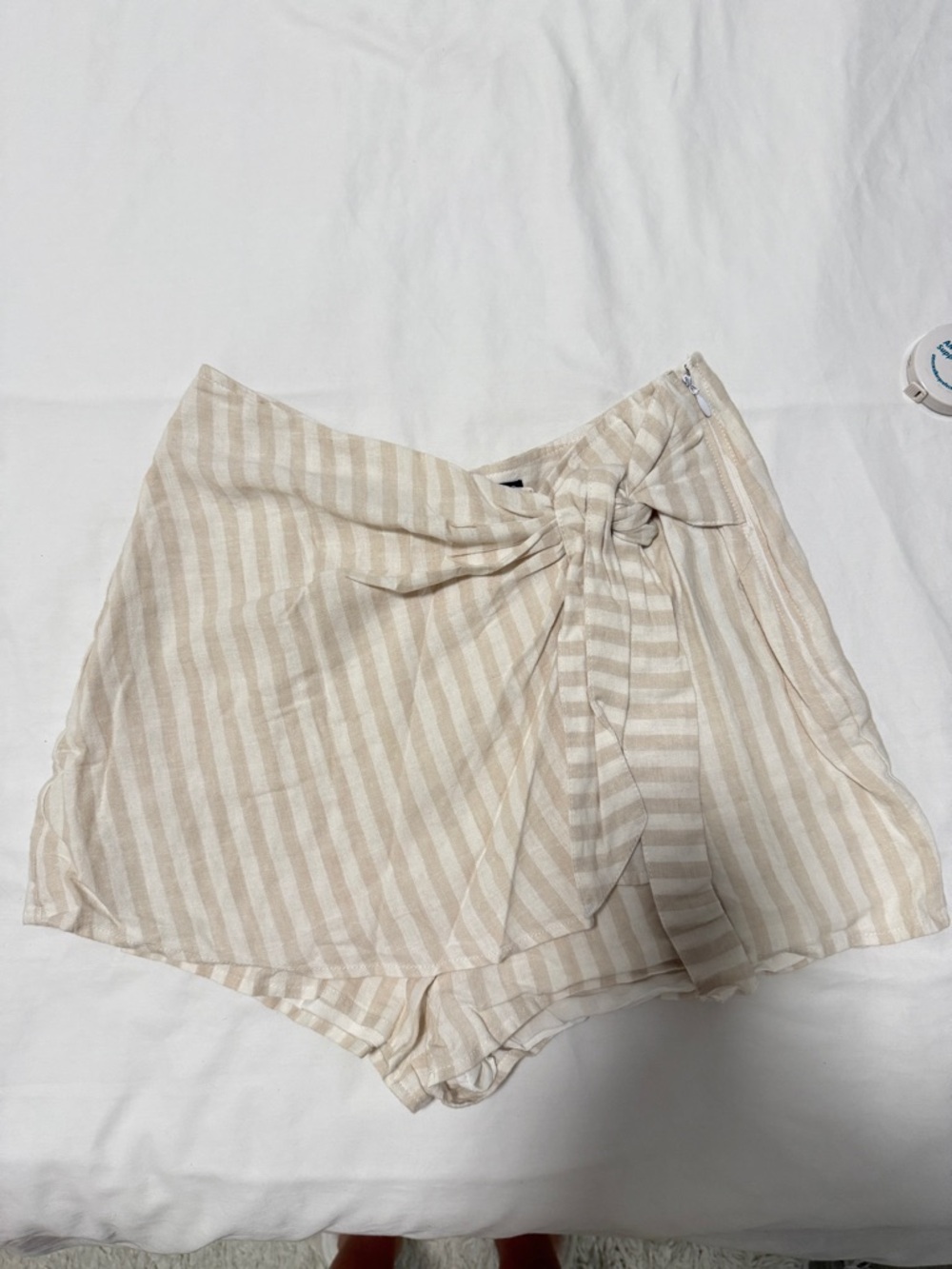 New Abercrombie & Fitch Beige and Cream Striped Tie-Front Skort S, linen blend
